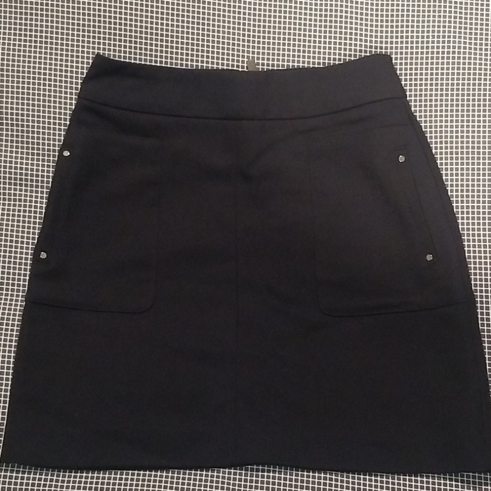 H&M pocket skirt with gold zipper
